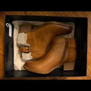Naturalizer Wanya Tan Brown Bootie